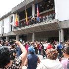  La pirotecnia que se utilizará es amigable con las mascotas y el ambiente. 