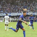  Encuentro entre Emelec y Guayaquil City. 