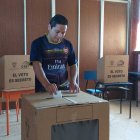  Los habitantes de Las Lajas acudieron desde muy temprano a ejercer su derecho al voto. 