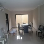  El ataque ocurrió mientras los nietos de la pareja estaban en la casa. 