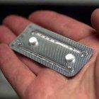  Un caso fue criticado en Twitter debido a que la joven no pudo adquirir este producto y además haber recibido como respuesta que no vendían esa pastilla por “razones éticas”. 