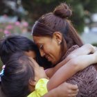  Carmen logró reunirse con sus niños luego de la rehabilitación familiar.  