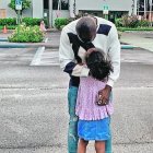  El futbolista se reencontró con su hija este 31 de octubre. 