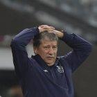  El Bolillo Gómez declaró a la agencia EFE que “acatará cualquier decisión que tome el Directorio”, que probablemente volverá a reunirse el próximo martes.  