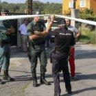  La Guardia Civil llegó al lugar para verificar el triple asesinato. 