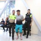  El hombre trataba de persuadir a su conviviente para que no denuncie el hecho. Con esta arma habría amenazado a la mujer. 