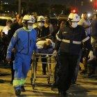  Según el Cuerpo de Bomberos de la ciudad, 17 personas fallecieron por asfixia y una más murió camino a una casa de salud.  