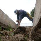  Las exhumaciones consisten en sacar los cadáveres de las tumbas para colocarlos en espacios más pequeños, después de 10 años. 