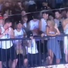  Las imágenes en las que el capitán de la selección brasileña aparece bailando al ritmo de una comparsa en el carnaval de Salvador. 