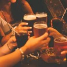  El consumo de cerveza ayuda a verse más joven, pero siempre que se beba con moderación. 