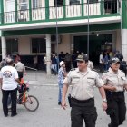  En la mañana de este jueves las  puertas  del cabildo nuevamente con  la  presencia  de  un gran número  de  policías,  para   que  los funcionarios  de González  inicien sus labores. 