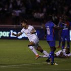 Nicolas Freire amargó los planes de la visita, poniendo el resultado final y su primer gol con la camiseta alba. 