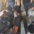  El joven fue ayudado por los bomberos. Luego, tendrá que enfrentarse a la ley. 