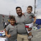  Decidieron ser hinchas del equipo albo por tradición familiar. 