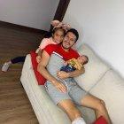  Cristina y Christian Jr junto a su papá el Chavo Cruz, jugador de Liga de Quito. 