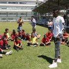  José Cifuentes compartió sus momentos mundialistas con chicos del campamento del Atlético de Madrid. 