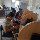  La comunidad se beneficia con las computadoras instaladas en el sitio. 