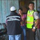  Los primeros informes dan cuenta de que un equipo de agentes conformados por tres personas fueron emboscados por gente fuertemente armada, quienes se movilizaban en un vehículo y también en motos. 