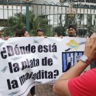  Los afectados han realizado constantes plantones para reclamar por lo que consideran una estafa. 