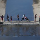  Él se suma a los dos encontrados sin vida, el lojano Luis Oswaldo Quezada Aguilar, de 23 años, y Héctor Leonardo González Godoy, oriundo también de Loja. 