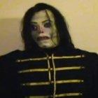  La imagen del muñeco animatrónico apareció por primera vez en 2012, en un video llamado My Ghoul Jackson. 