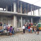  La víctima cayó desde el segundo piso de una construcción y murió. 