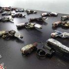  El cargamento está compuesto por pistolas, revólveres, rifles, carabinas, escopetas, subametralladoras, ametralladoras y fusiles. 