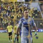  El arquero nacionalizado ecuatoriano ganó cuatro campeonatos nacionales con Emelec. 