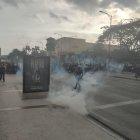  El grupo de ciudadanos fue dispersado por la policía.  