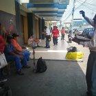  Gilberto Valenzuela mientras predica a sus compañeros. 