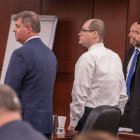  Jones Jr. fue arrestado en un control de tránsito debido a que en el vehículo en que se movilizaba salía una pestilencia. 