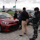  En estos vehículos se movilizaban los 17 venezolanos capturados. 