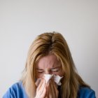  La vacuna contra la influenza se aplica desde noviembre. La campaña, que dura quince semanas, se mantendrá hasta este mes, con prioridad en los grupos de riesgo.  