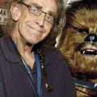  Aunque se dio a conocer hoy su muerte, Mayhew falleció el martes 30 de abril en su casa en Texas, donde residía este actor nacido en Londres en 1944 y que habría cumplido 75 años el próximo 19 de mayo. 