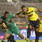  El zancudo Perlaza fue el hombre que con su gol evitó que Barcelona descendiera a la serie B. 