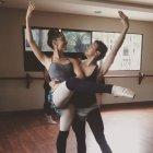  El ballet moderno incluye la participación masculina en algunas obras teatrales. 