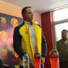  La directiva oriental presentó en una rueda de prensa quién era el nuevo entrenador.  