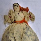  La muñeca, cuenta la historia, fue pedida por el demonio al fraile hereje para que lo adorara.  