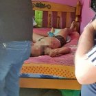  La mujer fue encontrada sin vida sobre su cama. La Policía indaga un posible femicidio. 