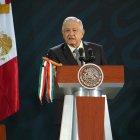  López Obrador, presidente de México, apoya la decisión de su gabinete.  