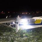  La emergencia fue reportada mediante el ECU911. Los militares, policías y socorristas del Ministerio de Salud Pública acudieron al sitio del siniestro para verificar la salud de los tripulantes.  