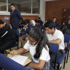  Estudiantes en el aula de clases. El regreso a las aulas se realizará desde el 22 de abril, en orden escalonado. 