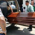  Referencial. El sujeto mantuvo a su mujer y sus hijos amenazados. 