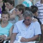  Padres de Emiliano Sala durante una concentración para exigir que no suspendan la búsqueda del jugador. 