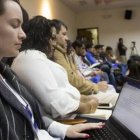  El programa otorga mensualmente un salario básico unificado, por el tiempo de duración de los estudios del becario. 