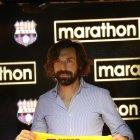  El italiano posa con la camiseta que vestirá este sábado. 