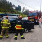  Miembros del Cuerpo de Bomberos llegaron a la escena para socorrer a la víctima. 