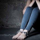  El primer operativo se dio en Los Ríos. Dos sujetos obligaban a una chica a cometer actos sexuales. El otro caso ocurrió en un prostíbulo de Cotopaxi 