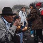  Habitantesn de San Miguel de Común brindaron comida a indígenas que llegaron desde Cayambe. 