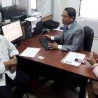  El pasado lunes, el notario Elvis Rivas acudió a la Fiscalía de Daule para rendir su versión. Tras eso, ofreció disculpas. 